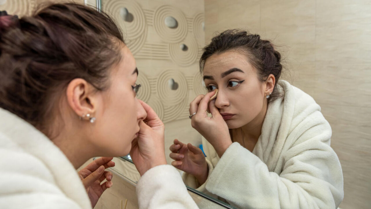 Jak powinna wyglądać codzienna pielęgnacja skóry twarzy?